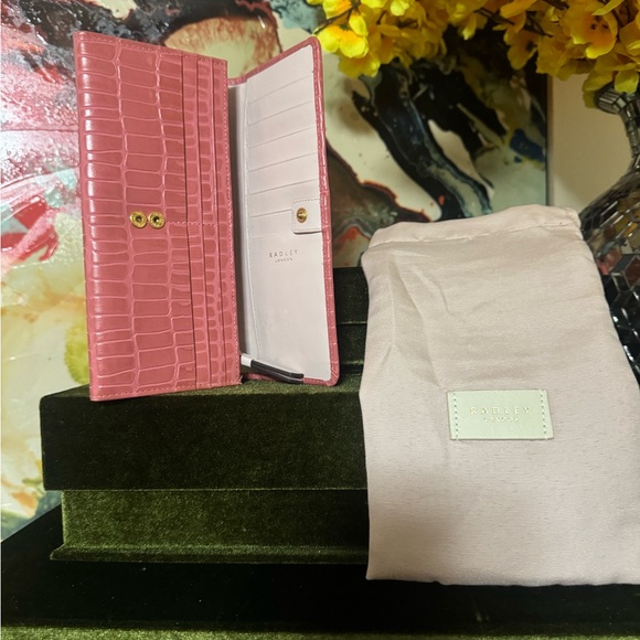 RADLEY LONDON Pink Croc-Embossed Wallet - Picture 10 of 13